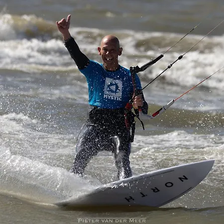 Skip Strandhuisjes カトウェイク・アーン・ゼー